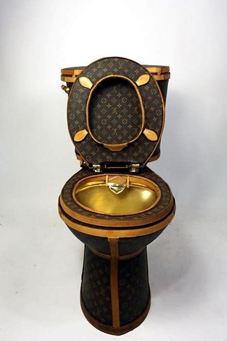 illma gore louis vuitton|$20,000 USD of Louis Vuitton Bags as a Toilet .